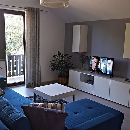 Apartment Lipa Ириновац Экстерьер фото